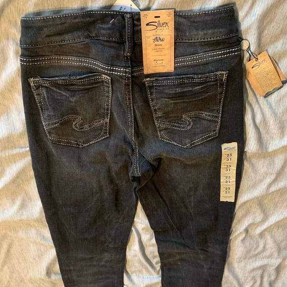 Silver Jeans - Picture 3 of 3